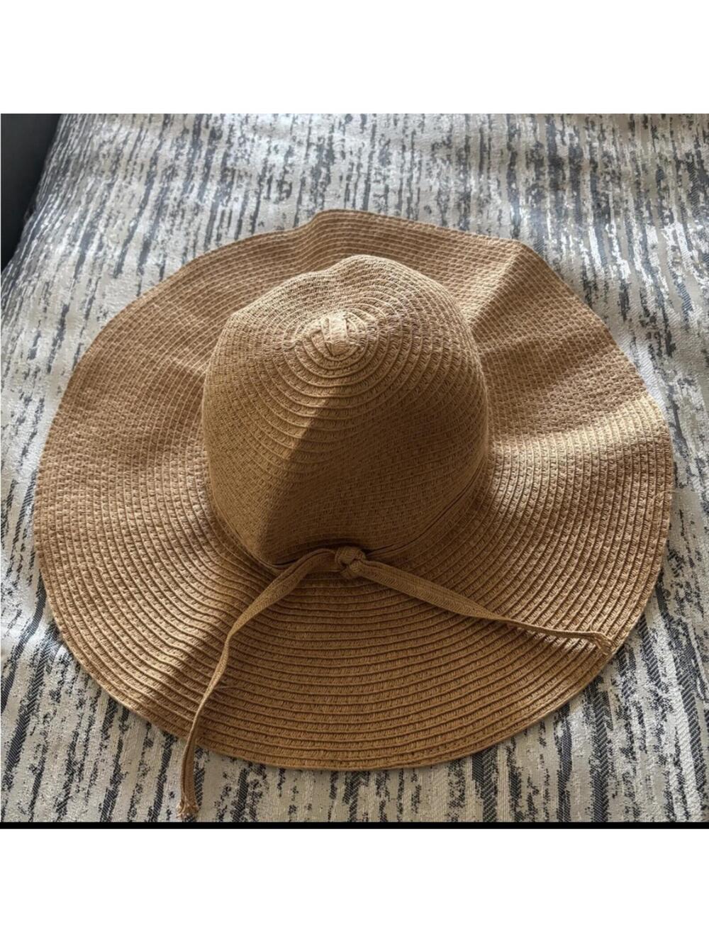Straw studios straw hat